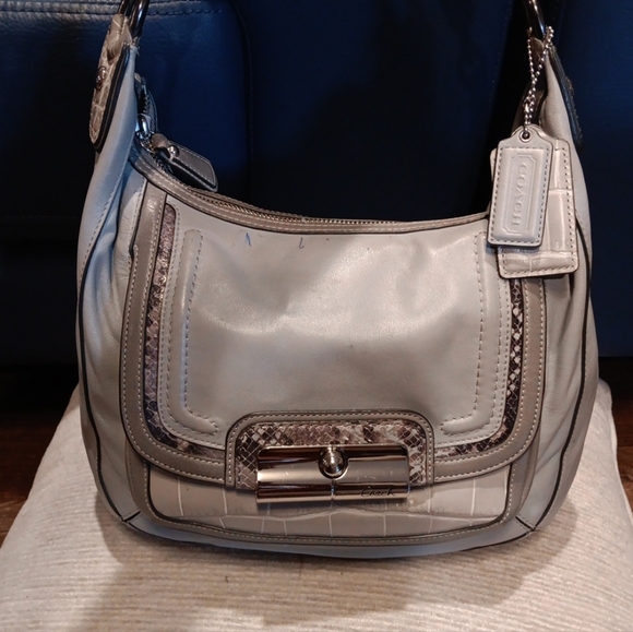 Coach Kristin White Gray Leather Snakeskin Detail Zipper Closure Shoulder Bag - Picture 2 of 9